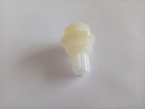 Imagen 1 de 5 de Conector 1/2 - 1/4 Dispenser De Agua Heladeras Osmosis Inv