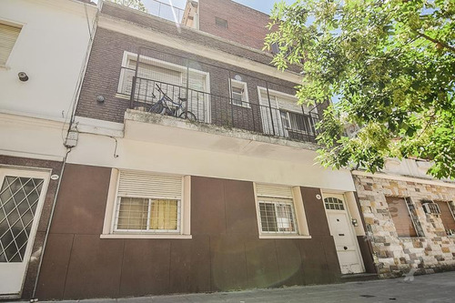 Encantador Ph Al Frente - Sin Expensas - Reciclado - 3 Ambientes - Patio Con Cerramiento - Villa Urquiza