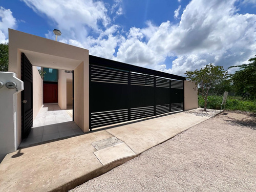 Casa En Venta En Dzityá, Mérida De 4 Recámaras.