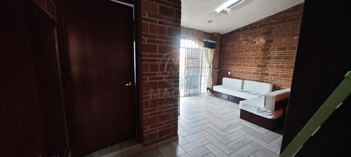 Casa En Venta En Fraccionamiento Coahuixtla De Dos Niveles Con Jardin