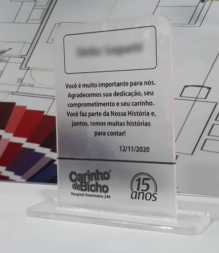 Imagem 4 de 5 de Placa De Homenagem Personalizada Acrilico 4mm - 1 Unid