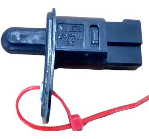 Sensor De Puerta Abierta Delantera Nissan Maxima 95-99 C/u