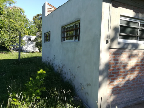 Casa En Arturo Seguí. Excelente Oportunidad, Amplio Terreno