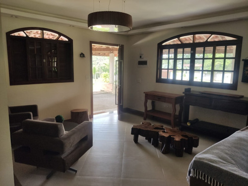 Imagem 2 de 25 de Sitio Alto Padrão, Planejado, Com Excelente Localização A Venda Em Juquitiba-sp