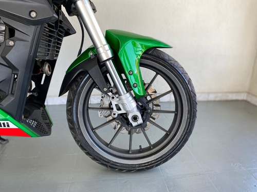 Imagen 9 de 19 de Benelli Tnt 25 2018 250cc