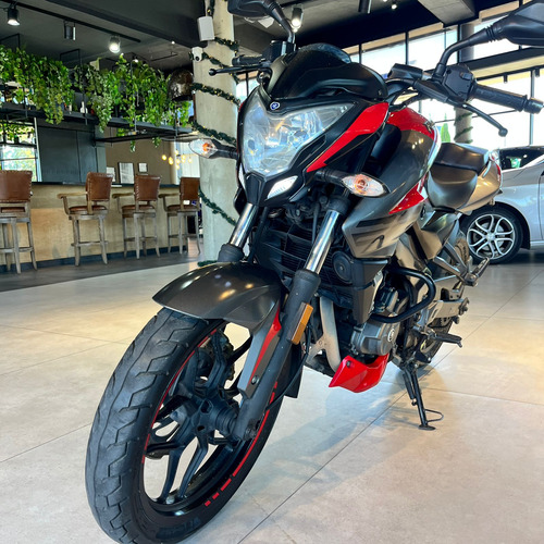 Bajaj Rouser Ns 200