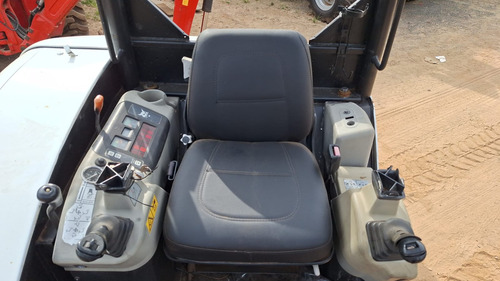 Mini Escavadeira Bobcat325 2.8t.2011aberta B0rracha Repasse