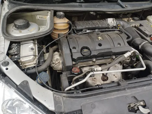Motor 1600 Hatch Back, Caja Triptonica, Techo Corredizo