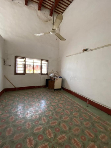 Imagen 11 de 20 de Casa Ubicada Cerca Del Hospital Horan