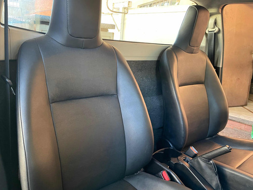 Toyota Hilux 2.8 Tdi Std Cab. Simples 4x4 2p