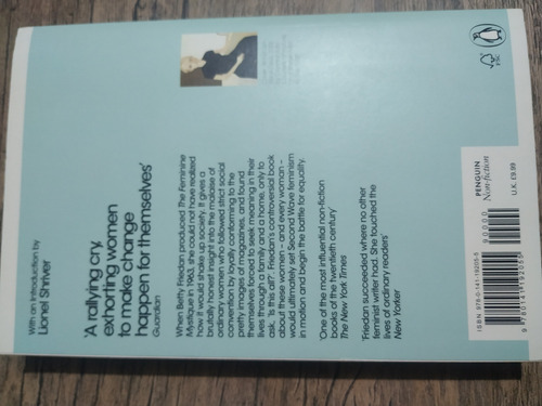 Imagen 2 de 5 de The Feminine Mystique - Betty Friedan - Libro En Inglés