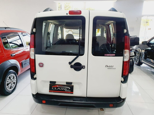 Imagem 5 de 9 de Doblo Essence 1.8 7 Lugares Flex - 2017
