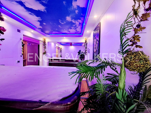 Venta De Spa Funcionando Más Depart: 294 M2 Const.