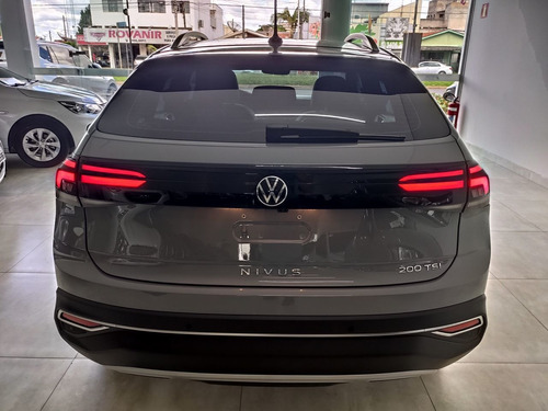Volkswagen Nivus 1.0 4p Flex 200 Tsi Highline Automático