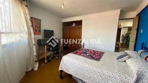 Venta Casa Esquina De 2 Pisos Y Mini Dpto En Cerro Navia