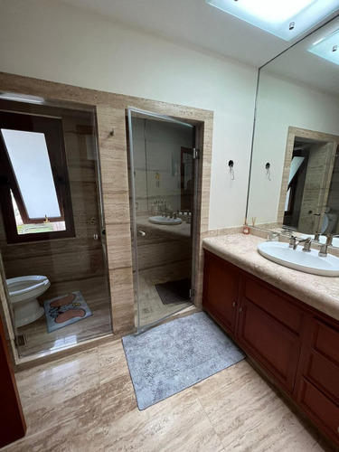 Venta De Casa En Fraccionamiento San Carlos En Metepec