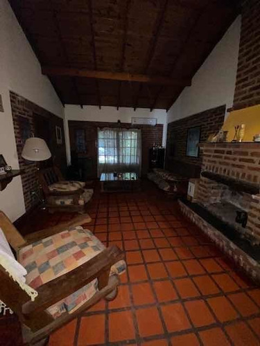 Imagen 12 de 12 de Venta- Casa De 3 Habitaciones Con Inmenso Jardin!