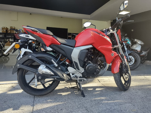 Imagen 10 de 19 de Yamaha Fz Fi Patentada 2019 Modelo 2017!! Excelente Estado