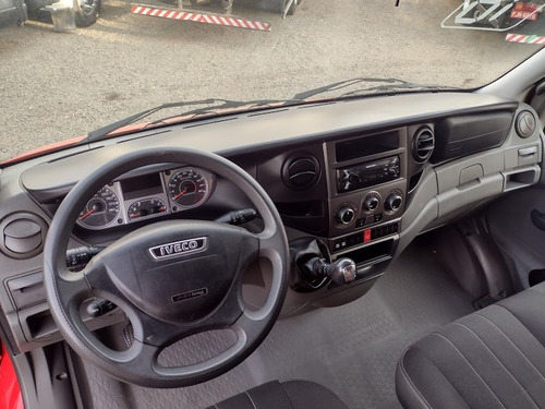 Imagem 14 de 15 de Iveco Daily 35s14 Ultilitario Baú Novo