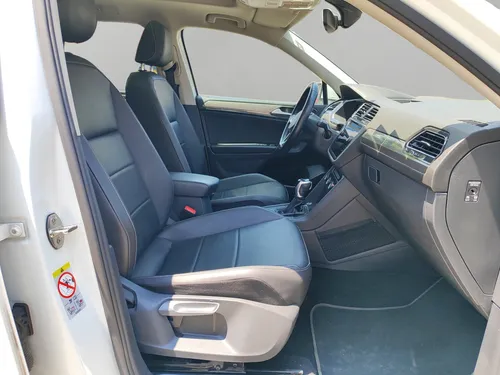Volkswagen Tiguan 5p Comfortline L4/1.4/T Aut