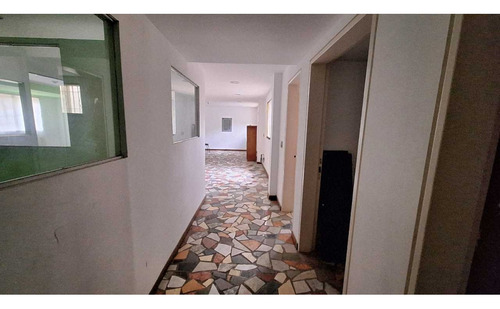 Alquiler Los Chaguaramos Local Comercial En Edificio