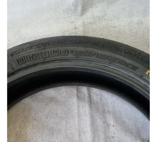 Pneu Dianteiro Pirelli Slick Superbaike 120/70 17 Semi Novo (Usado)