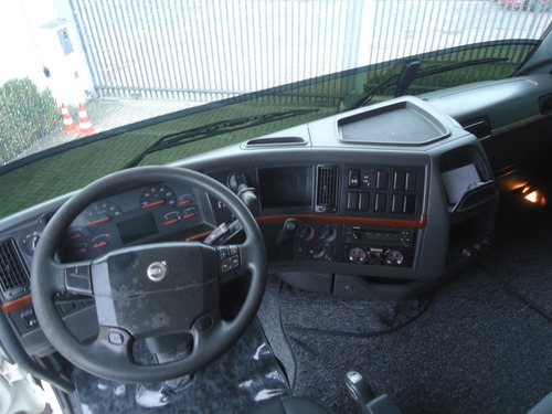 Imagem 13 de 14 de Volvo Fh 540cv 2013 6x4 Teto Alto Compl C/ar U.dono