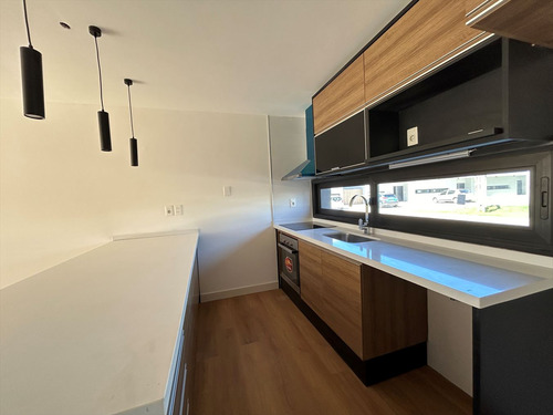 Venta Casa 3 Dormitorios Y Garaje En Parque Miramar