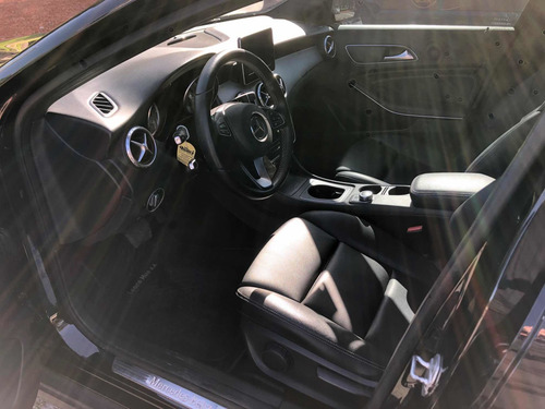 Imagen 10 de 15 de Mercedes-benz Clase Gla 2016 1.6 Gla200 At Urban 156cv