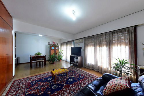 Venta Casa 4 Amb.(amplios) Wilde,avellaneda Patio