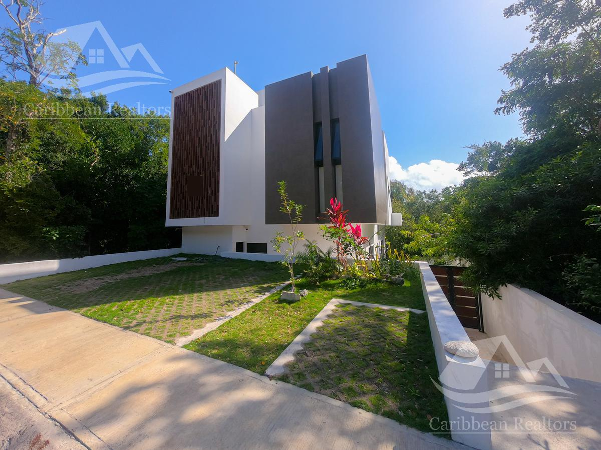 Casa En Venta En Puerto Morelos Aldea Ha Riviera Maya Con Alberca, Rooftop Y Gran Privacidad Alrz4601