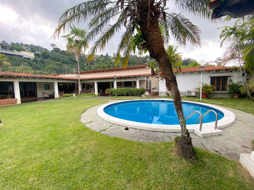 Casa En Venta En Cerro Verde 