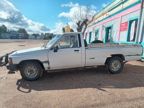 Toyota Hilux 2.4 S/cab 4x2 D 1989