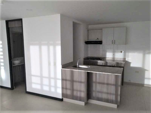 Apartamento En Venta Ubicado En Rionegro Sector San Antonio (21071).