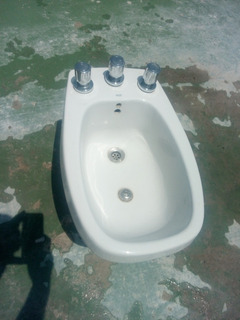 Bidet Usados Con Griferia Banos Y Sanitarios Usado En Mercado