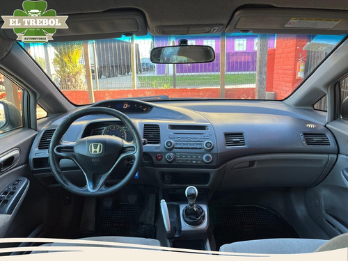 Honda Civic 1.8 Lxs Mt