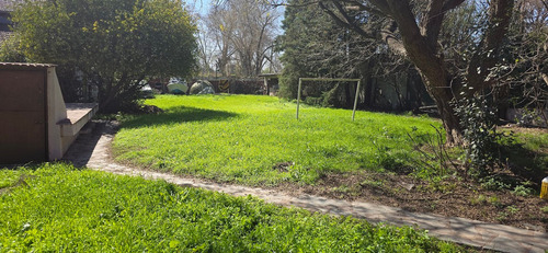 2 Casas Quincho Y Pileta En Barrio El Trebol