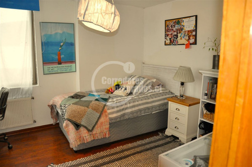 Casa En Venta De 5 Dorm. En Lo Barnechea Oportunidad !!