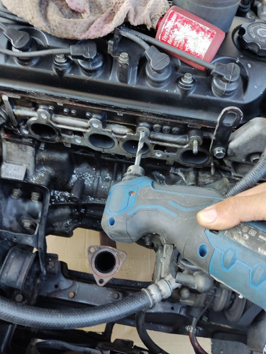 Imagen 5 de 5 de Reparación Roscas Aislada Barrida Tornillo Roto Bujia
