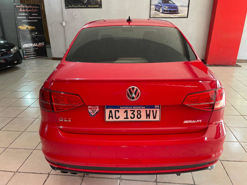 Imagen 9 de 16 de Volkswagen Vento 2018 2.0 Tsi Gli 211cv Permuto/financio