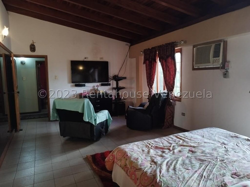 Imagen 22 de 30 de Casa En Alquiler Colinas De Los Chaguaramos 23-18517 Katy