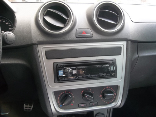 Imagen 10 de 15 de Volkswagen Gol Trend 1.6 5 Puertas Pack Ii