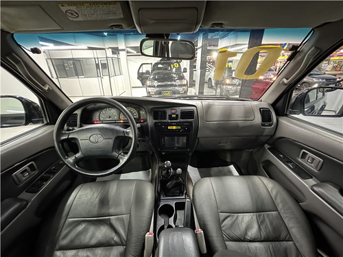 Toyota Hilux SW4 3.0 4X4 8V TURBO DIESEL 4P MANUAL