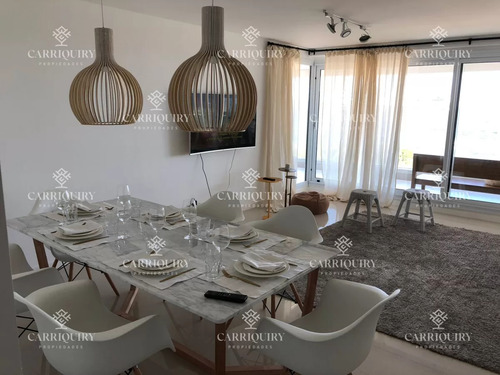 Se Vende Apartamento De 3 Dormitorios En Edificio Horizonte, Playa Mansa, Punta Del Este