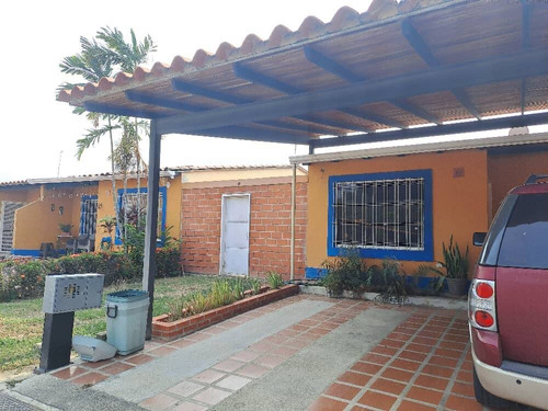 Jt Casa En Venta En Valle De Oro, Los Budares, 321m², Pozo De Agua, Piscina, Parque Infantil, Caney, 229839