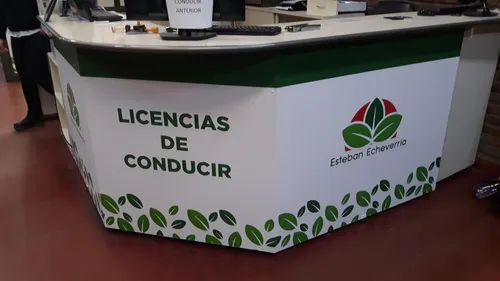 Servicio De Instalación De Cartelería Y Ploteos