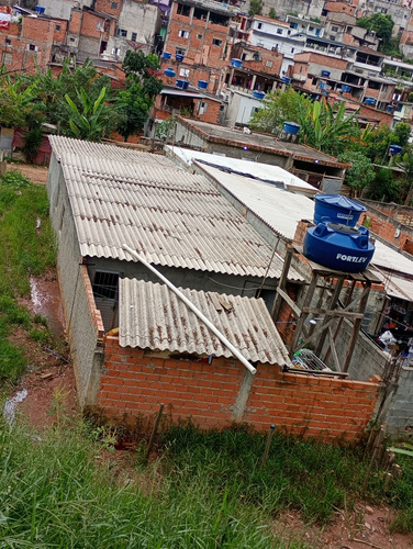Casa 4 Cômodos E Dois Banheiros