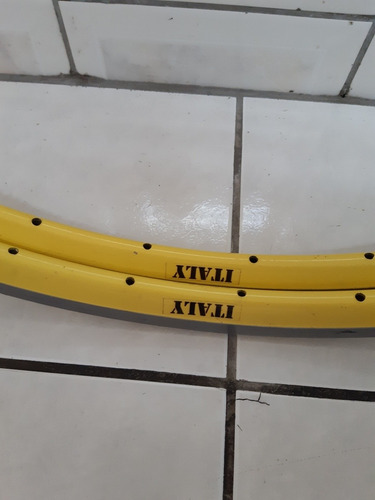 Par Aro 700c Fondriest 32 Raios Speed Italiana Aero Caloi 10 (Usado)