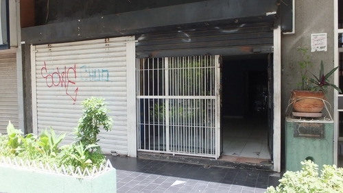 Imagen 1 de 7 de Local Comercial En Venta En La Urbina
