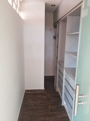 Imagen 10 de 14 de Lujoso Depto Tipo Duplex (3amb) C/ Cochera.avellaneda Centro